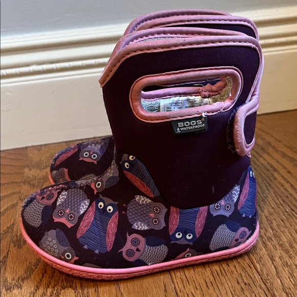 Bogs Kids' Pink and Purple Owl Boots - Picture 2 of 8